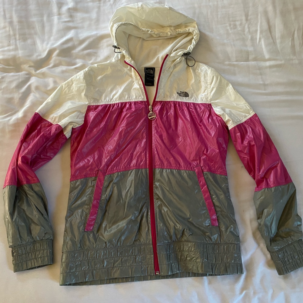 North Face windbreaker size M.